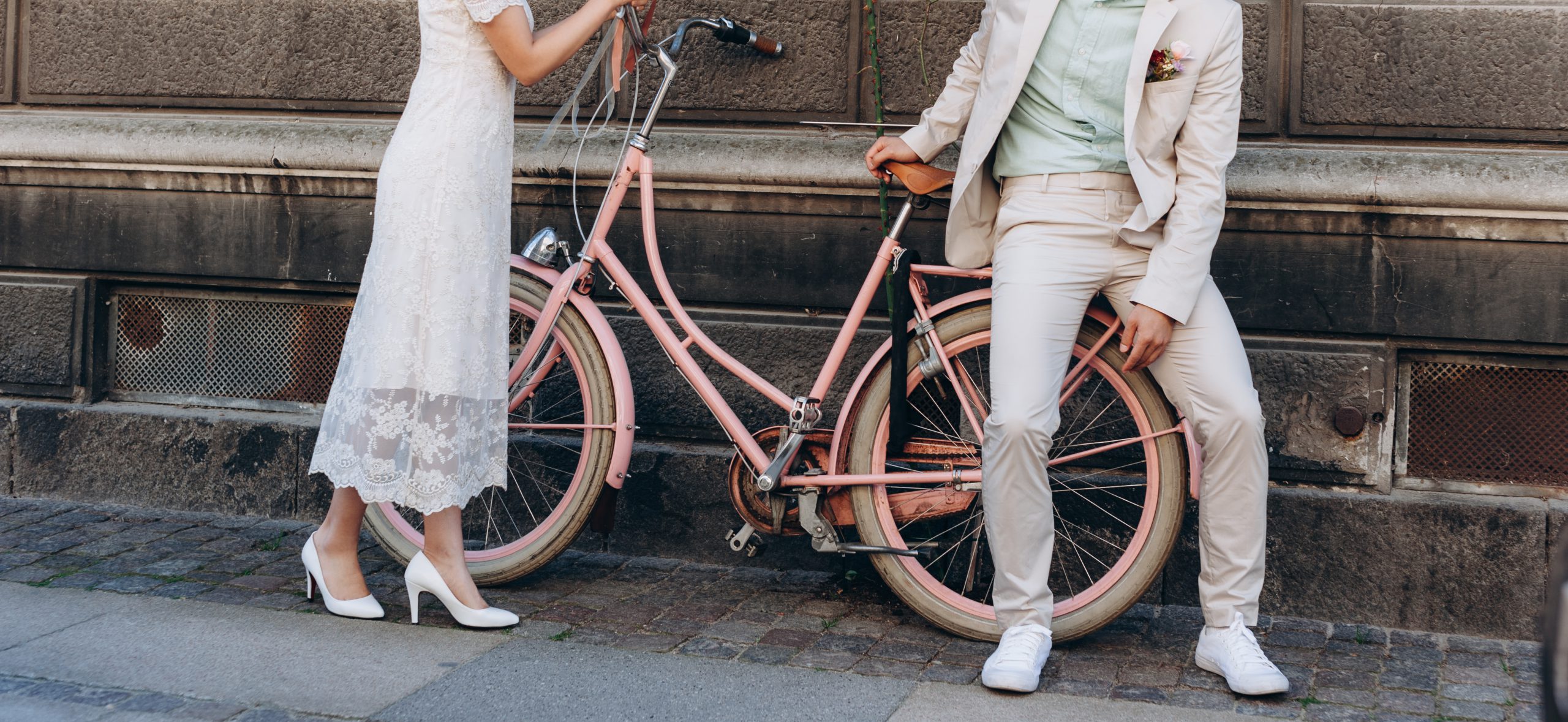 Copenhagen wedding couple with bicycles