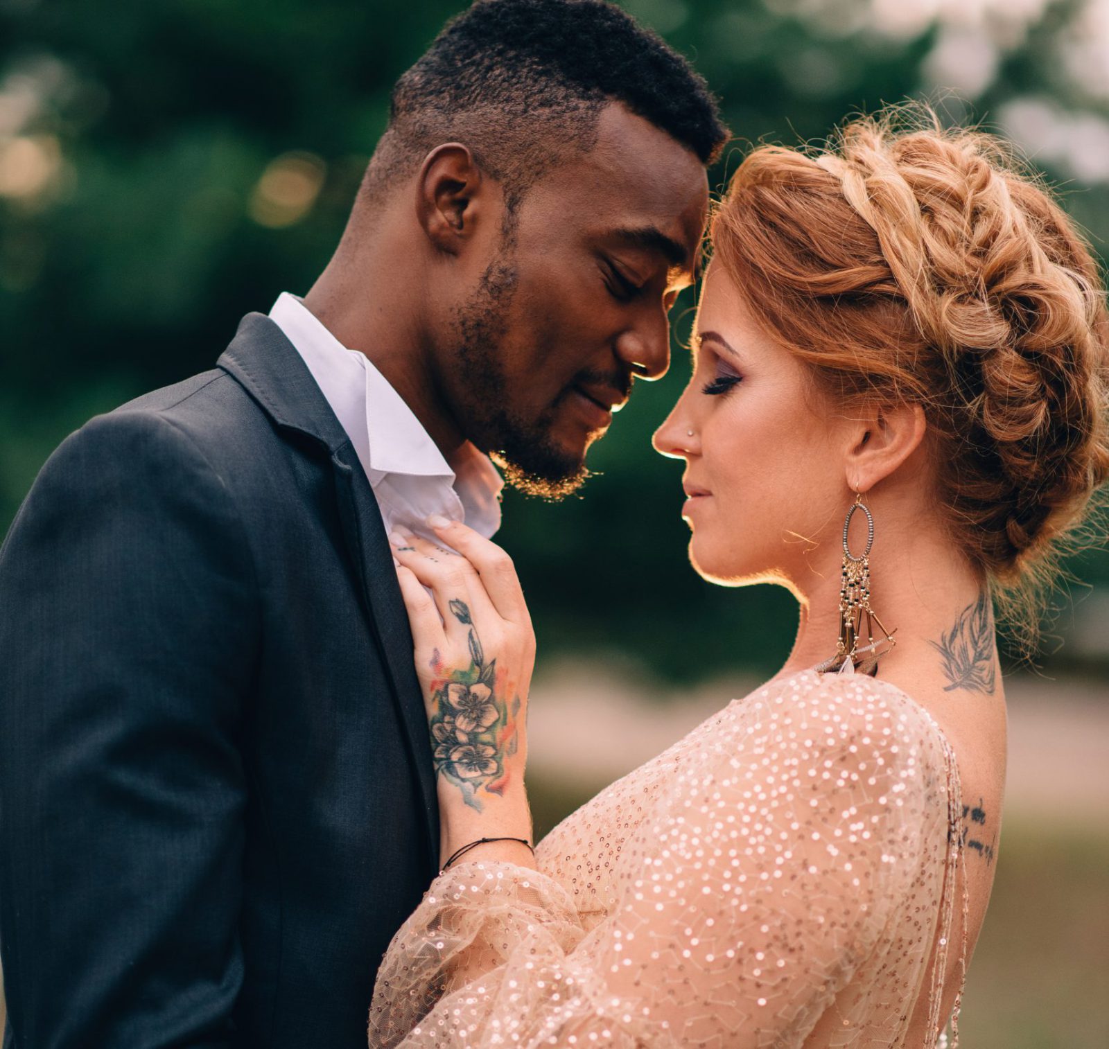 Happy couple for The Housewife Wedding Planning System FAQ